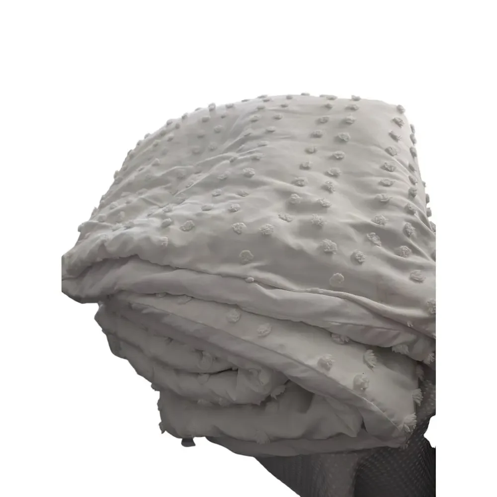 RACHEL ASHWELL! WHITE DOWN ALTERNATIVE COMFORTER W/POP CORN BALL DETAIL! FL/QN
